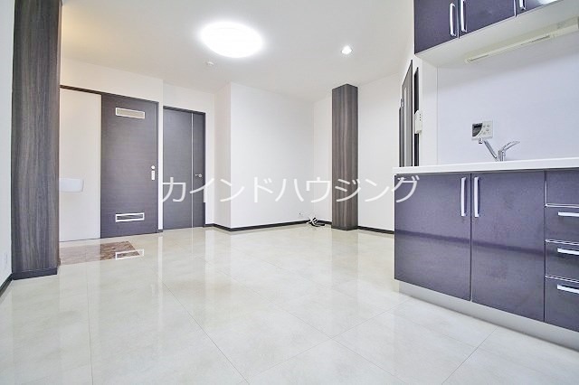 アバンサール中加賀屋 リビング