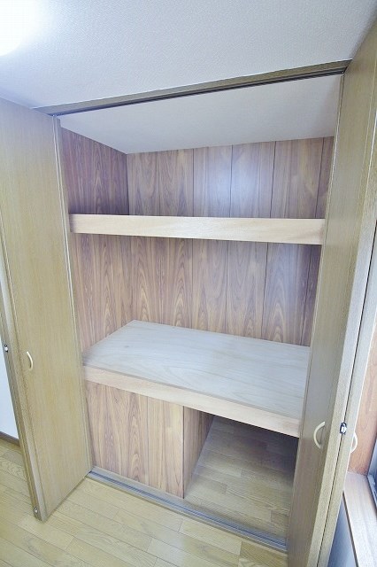 住之江3丁目貸家 収納
