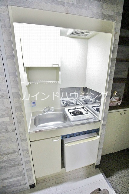 三研ＢＬＤロイヤル本館 キッチン