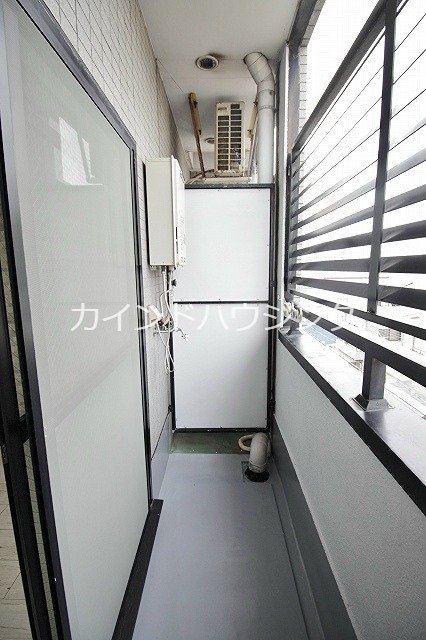 三研ＢＬＤロイヤル本館 ベランダ