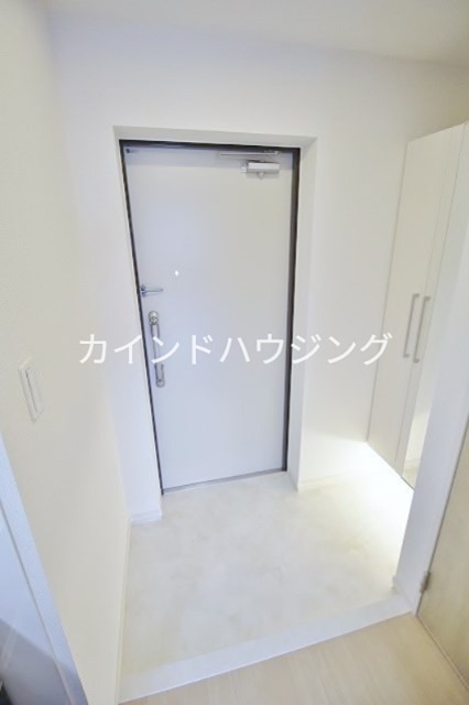 クリム岸里 玄関