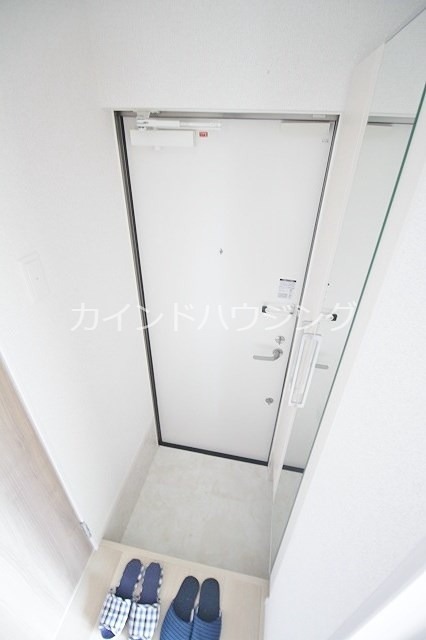 メゾンルミネ中町 玄関