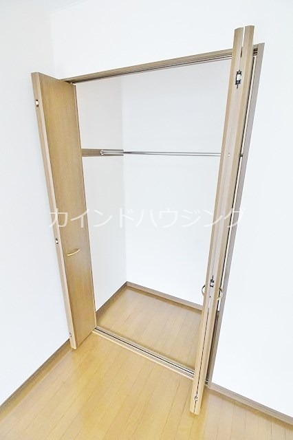 プレジールりんくう 収納