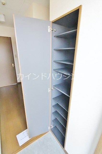プレジールりんくう 収納