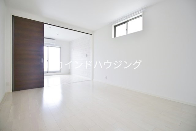 オルフェアメゾン清水丘壱番館 リビング