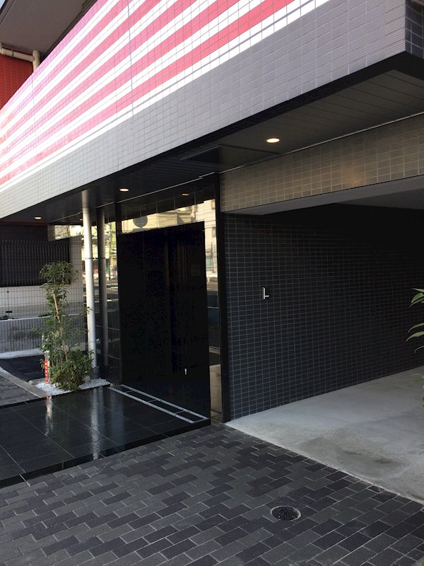 メインステージ横濱黄金町 エントランス