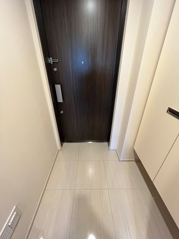 白金ザ・スカイ　東棟 玄関