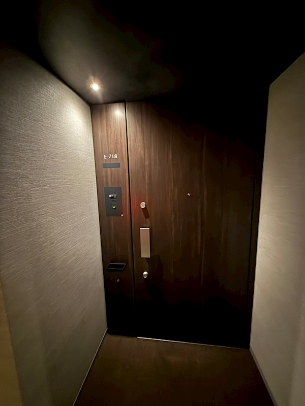白金ザ・スカイ　東棟 玄関