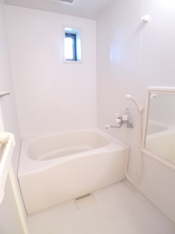 メゾン・レンブラント 風呂画像