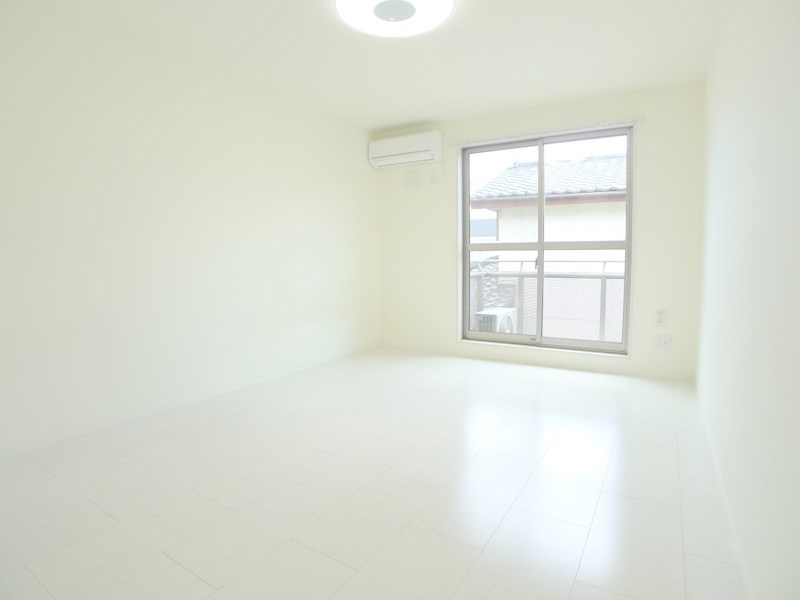 シャルル・エルミート リビング