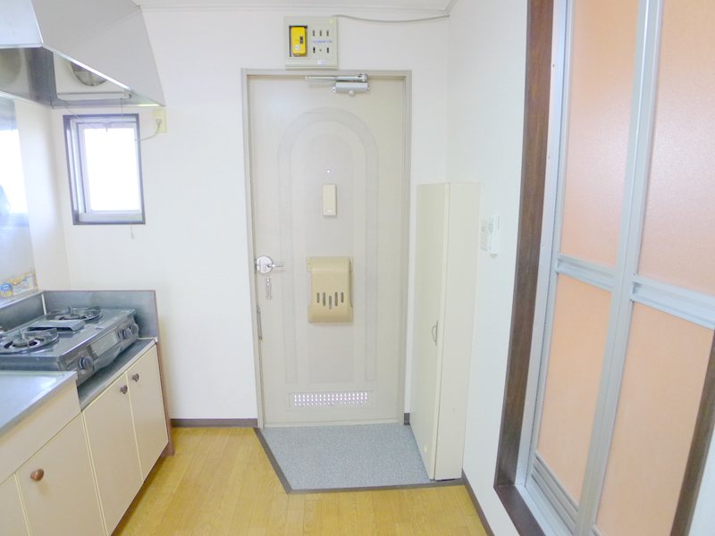 エスティア 玄関