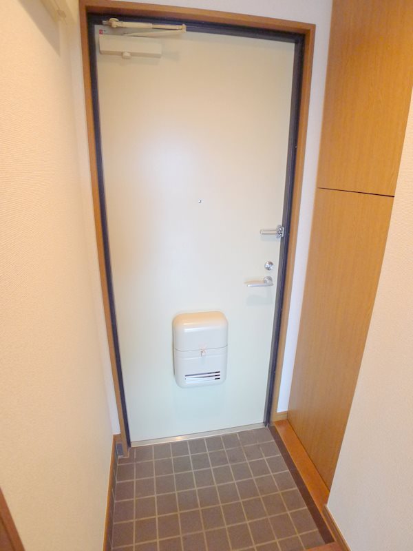 クルトゥラドーモ英萌Ⅱ 玄関