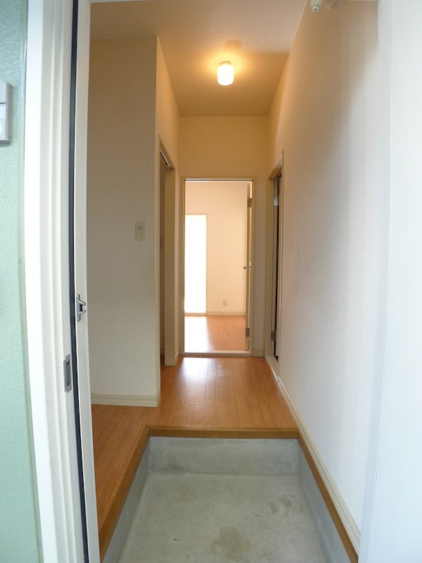 ハイツフレグランス明原 玄関