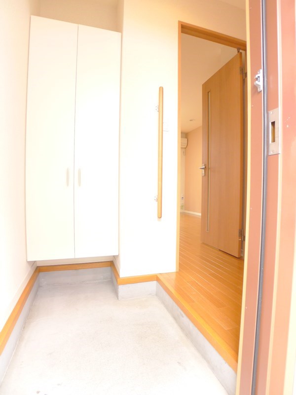 サニーベルジュ 玄関