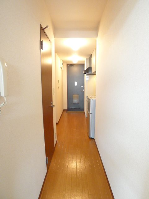 アルファンスコート 玄関