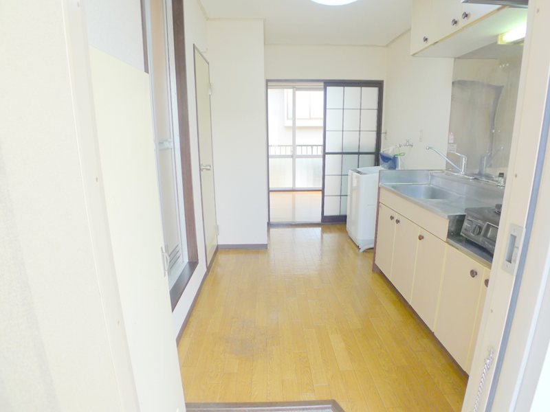 エスティア 玄関