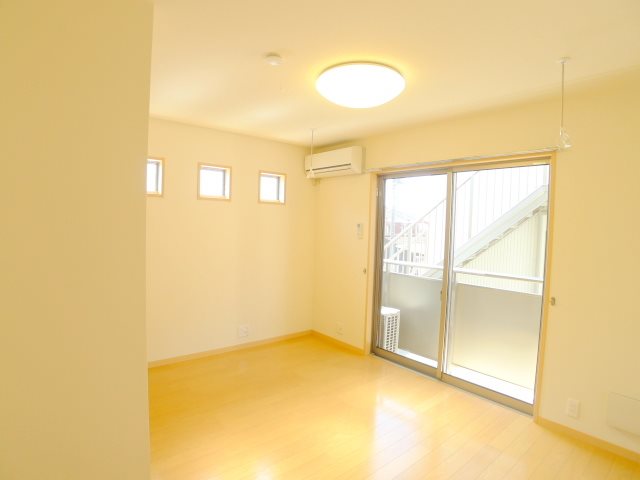 HODAKA Canal 12 リビング