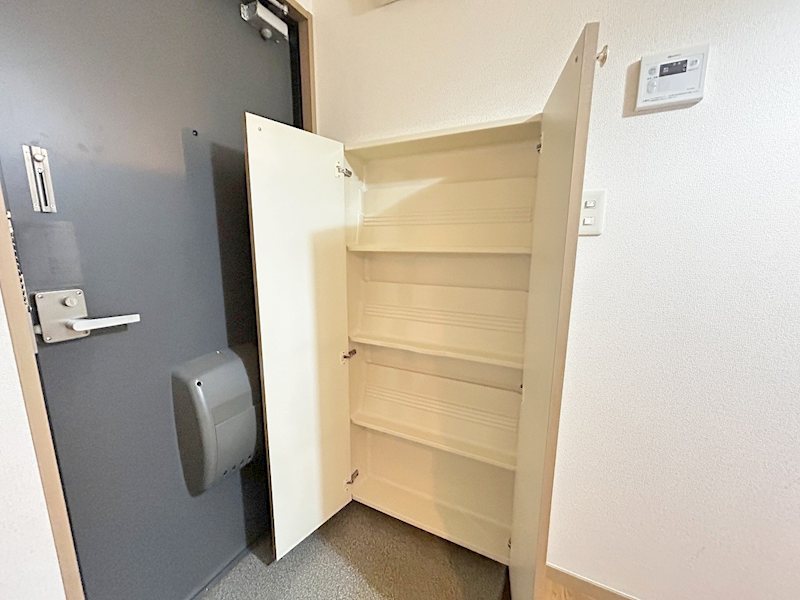 メゾンＬＵＮＡＰＡＲＫ 玄関