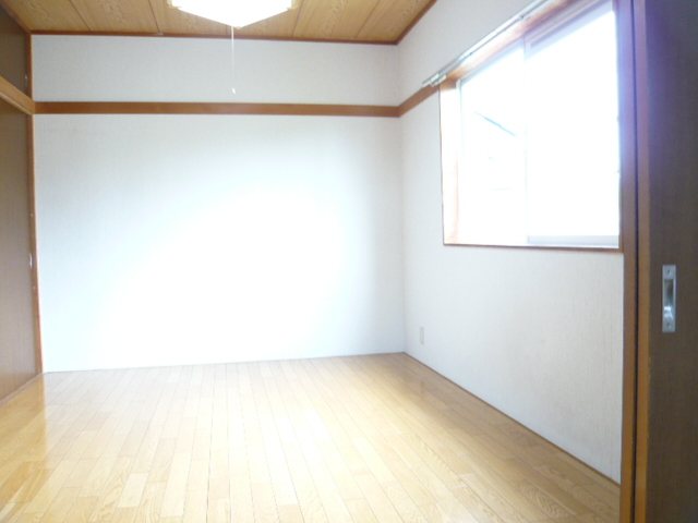 YKハイツ ベッドルーム