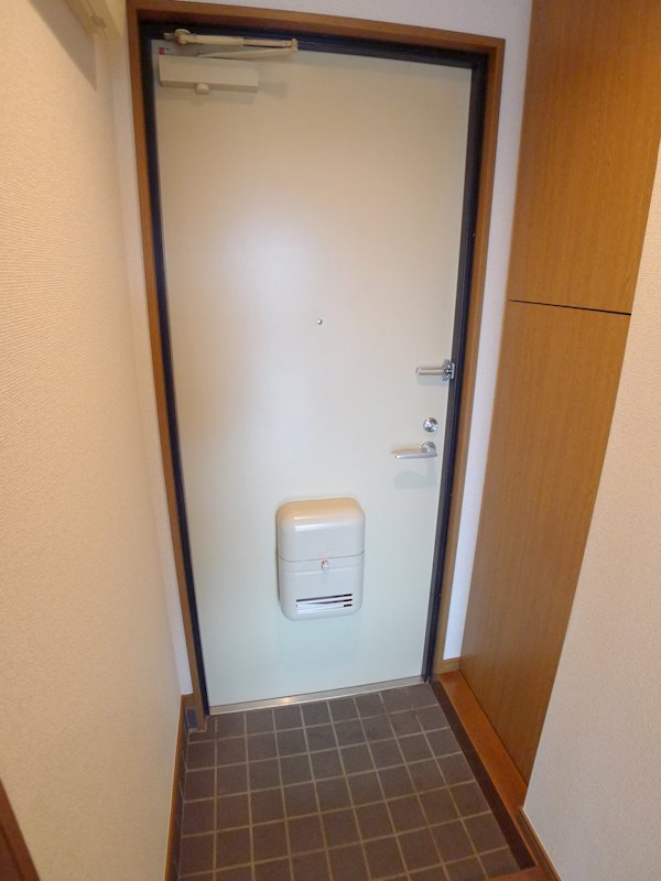 クルトゥラドーモ英萌Ⅱ 玄関