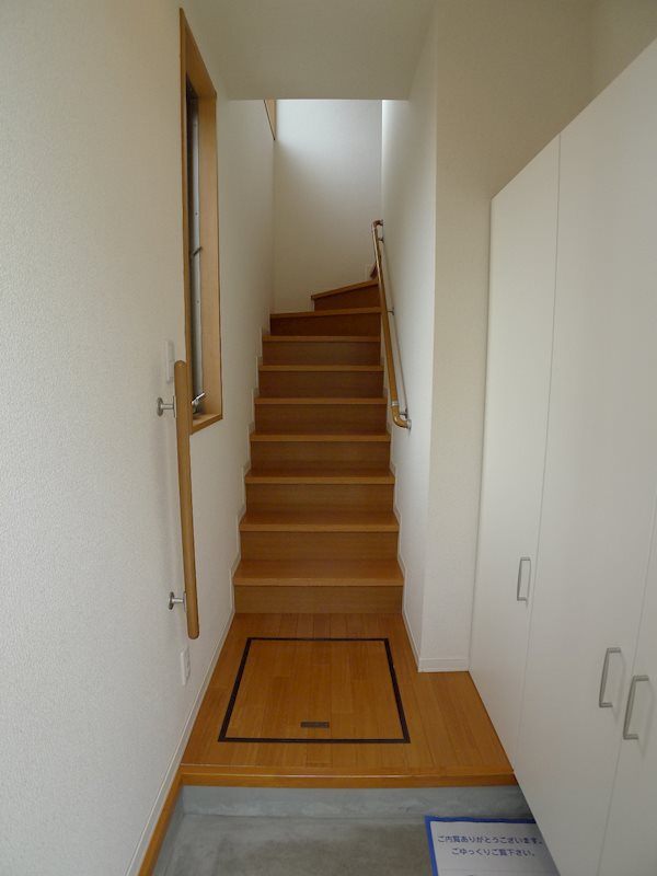 シャーメゾンあかね町 玄関