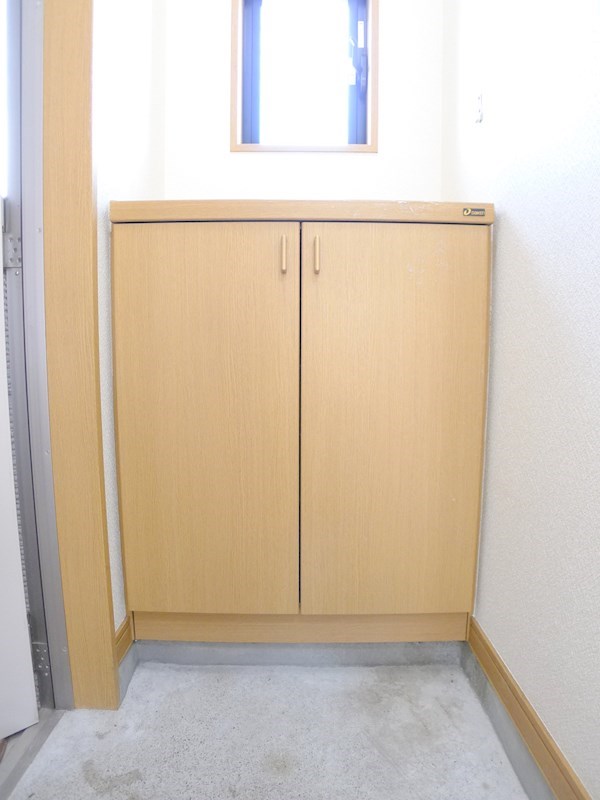 メゾンド大崎 玄関