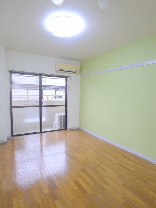 コーポアルベール ベッドルーム