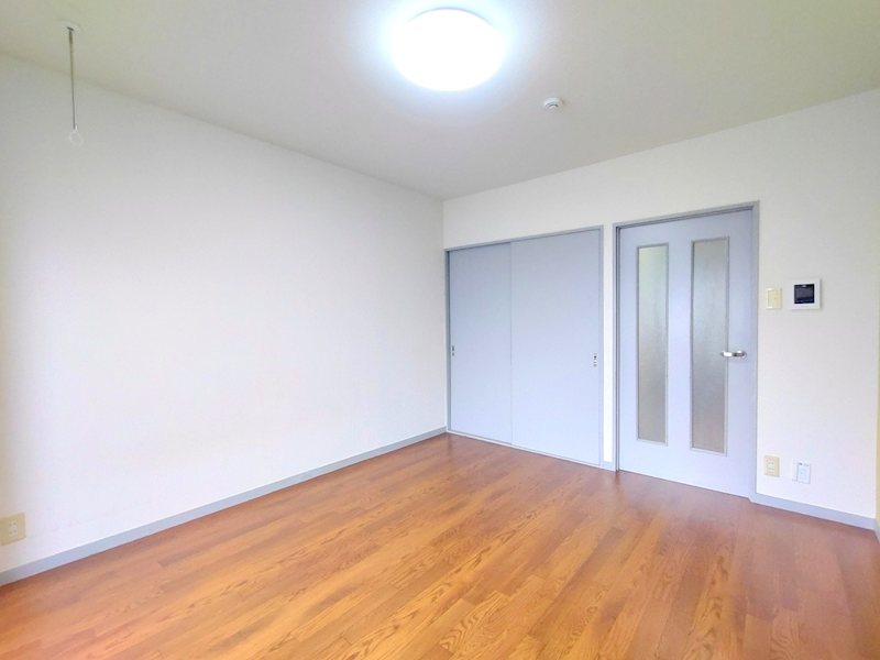 クレセント・コジマ リビング