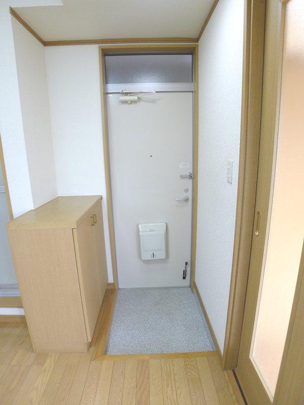 メゾンド大崎 玄関