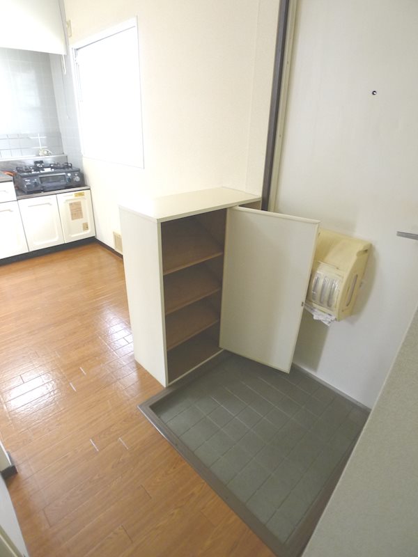 山口ハイツ 玄関
