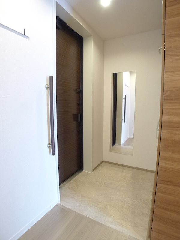 アンジュール 玄関