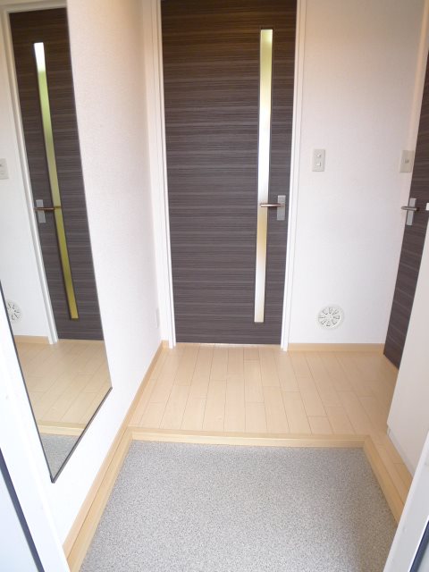 スプルースコート 玄関