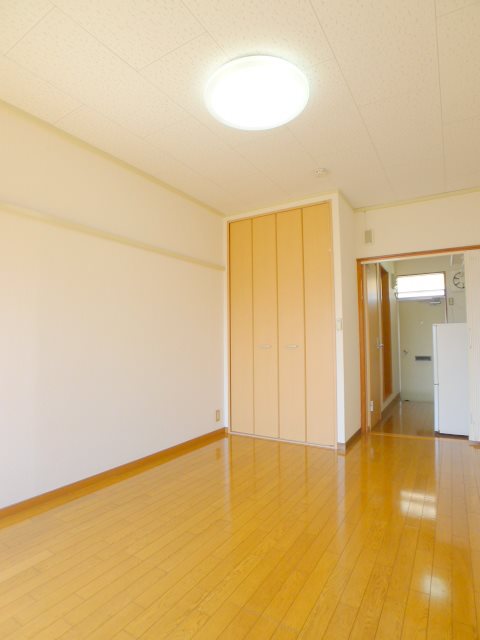 メゾン貝塚 リビング