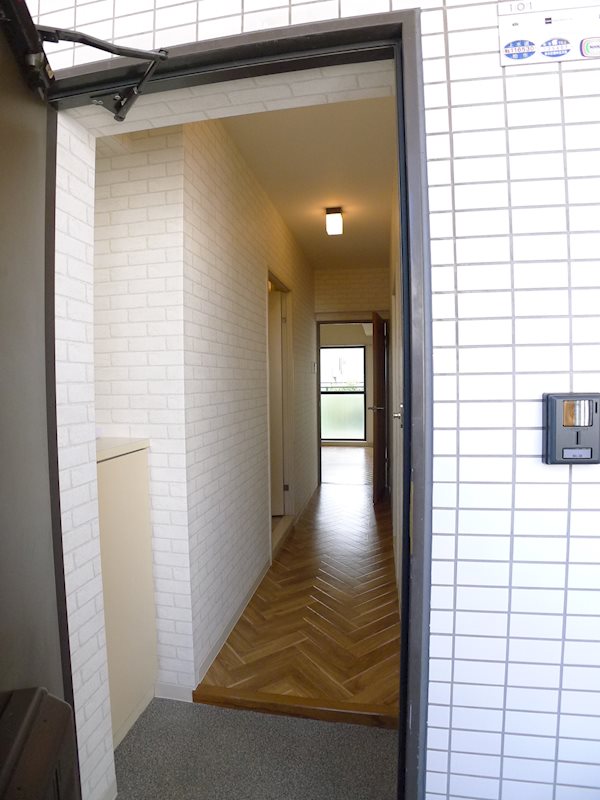 オークヒルズ 玄関