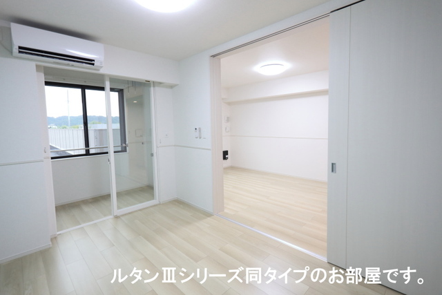 ココ　ラ　フェリーチェＢ その他4