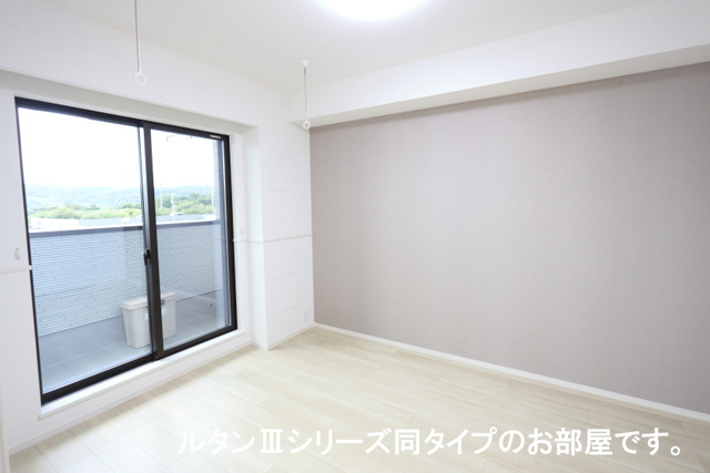 ココ　ラ　フェリーチェＢ その他3