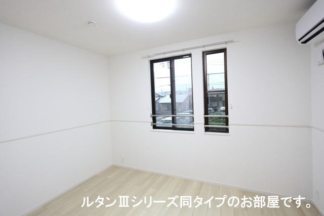 ココ　ラ　フェリーチェＢ その他3