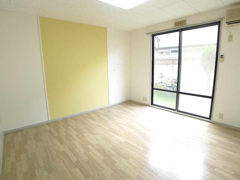 蓮見育英センターD棟 リビング