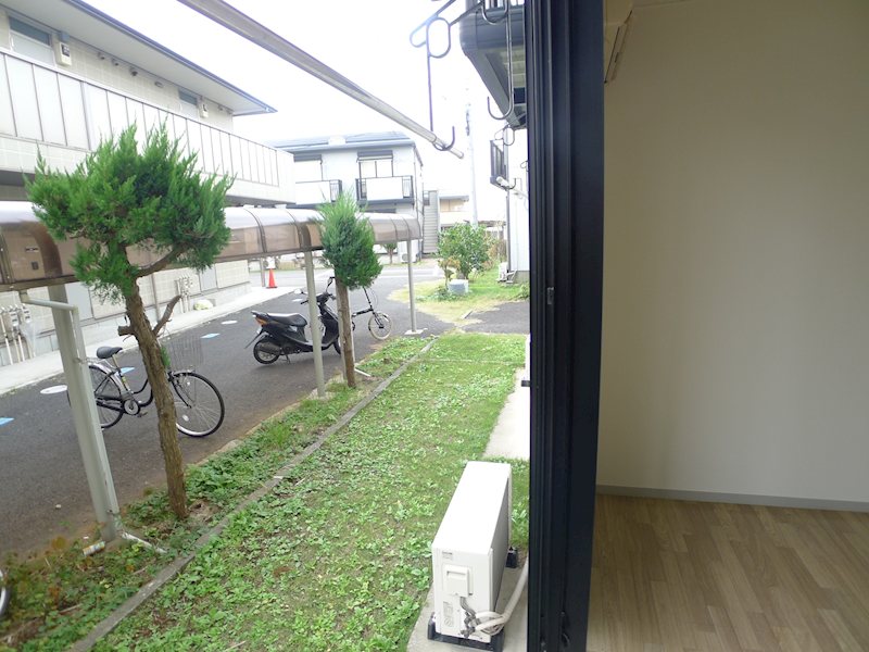 蓮見育英センターD棟 ベランダ