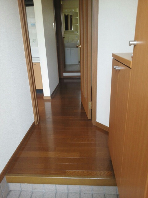 アンバローズ 玄関