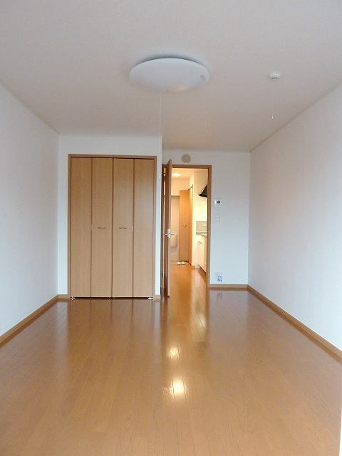 ストロベリー・カーサⅤ リビング