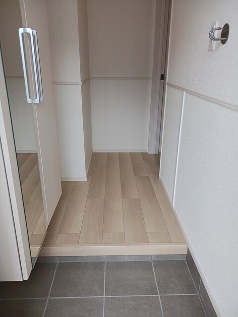 サンリット（ＳＵＮＬＩＴ 玄関