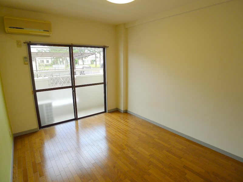 コーポアルベール ベッドルーム