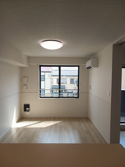 ココ　ラ　フェリーチェＢ リビング