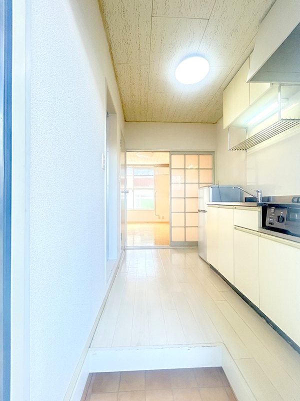 クルトゥラドーモ英萌Ⅰ 玄関