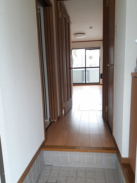 レーク　ウッド 玄関