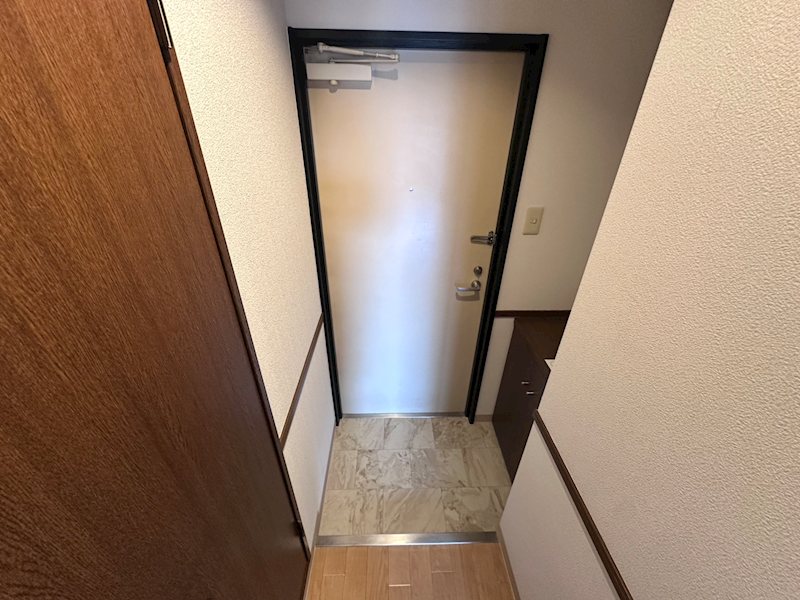 メゾンドララバイⅡ 玄関