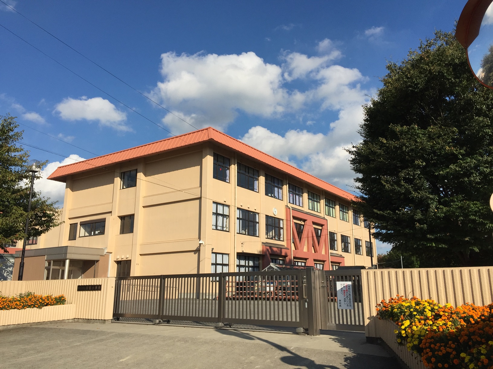 エクセル中小路 小学校
