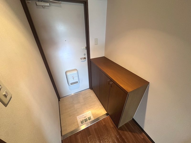 メゾンキャピトル  玄関