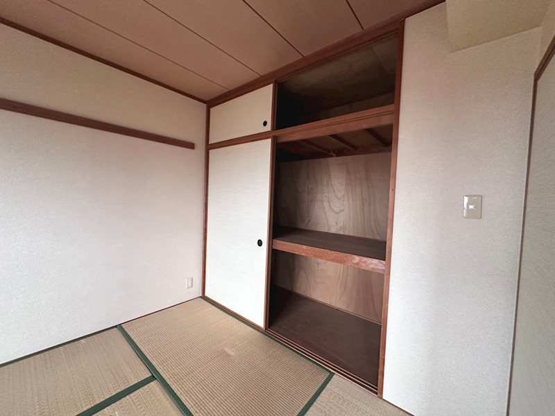 ライオンズステーションプラザ近江八幡弐番館 収納